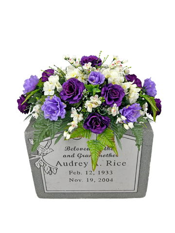 Deluxe Monument Saddle Rose & Hydrangea